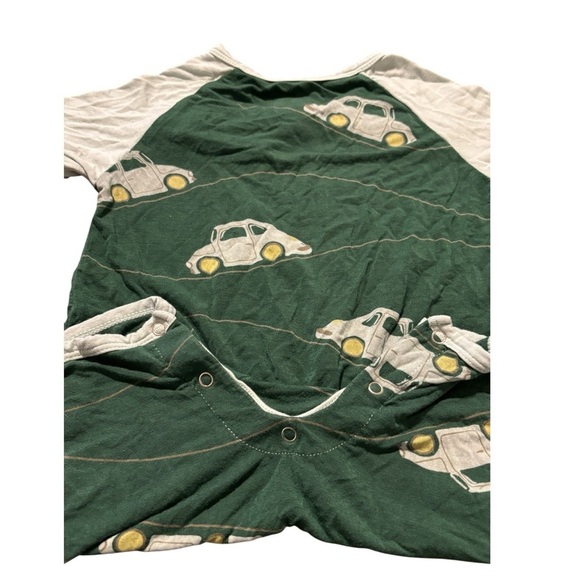 18-24mo “Cars Everywhere!” Graphic one piece. Great cndtn. 15% dsct w 2+… - Picture 6 of 6